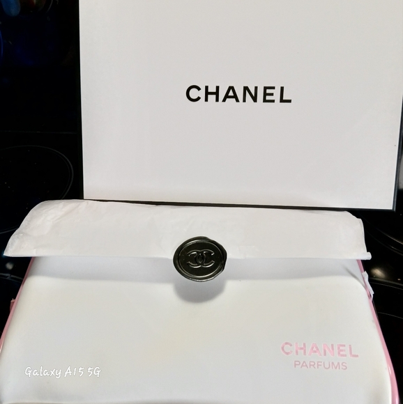 🌼💖 Vintage CHANEL No. #5 Parfum Cosmetic/Toiletries Bag 💖 - Picture 3 of 12